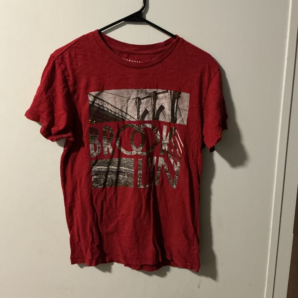 Aeropostale Red Short Sleeve Tee with Graphic Print